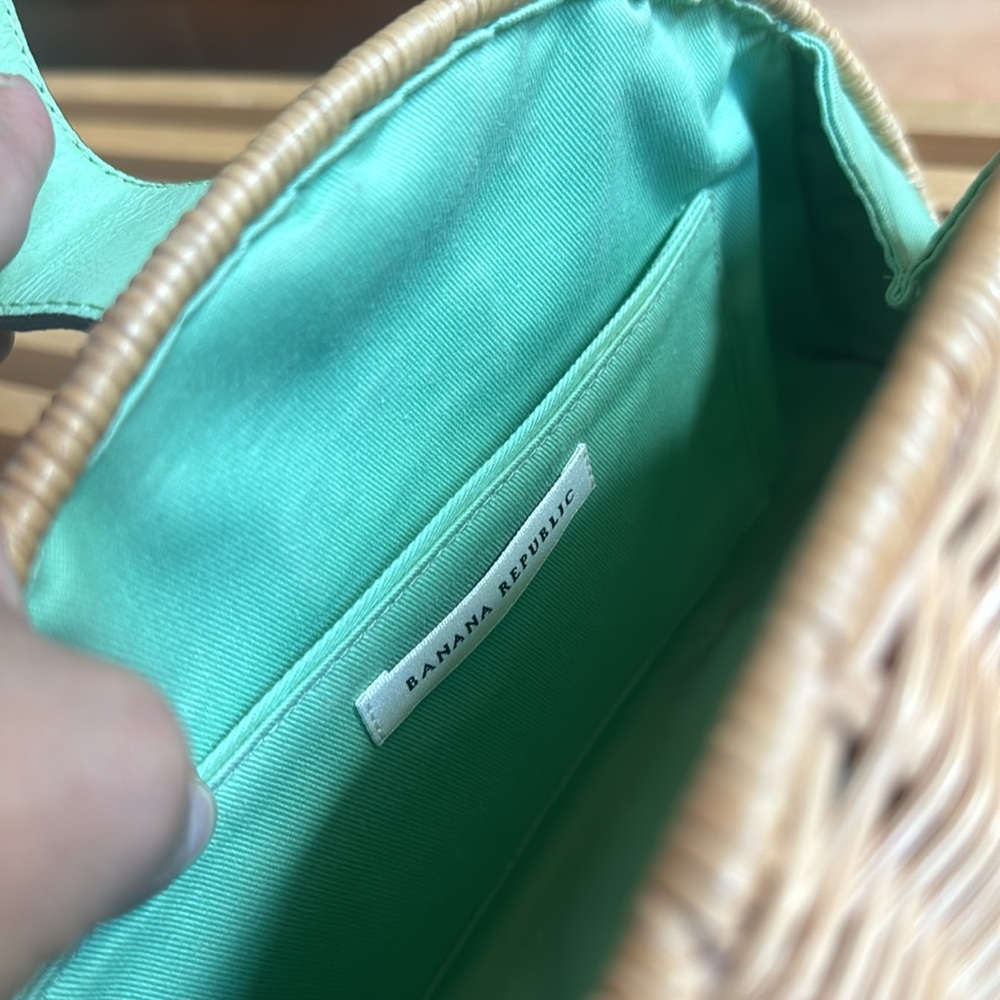 Banana Republic Wicker Handbag - Picture 4 of 5